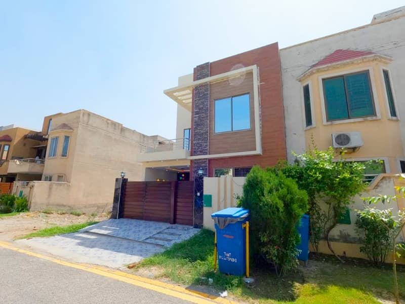 5 Marla Brand New House Available For Sale In Bahria Nasheman Lahore 2