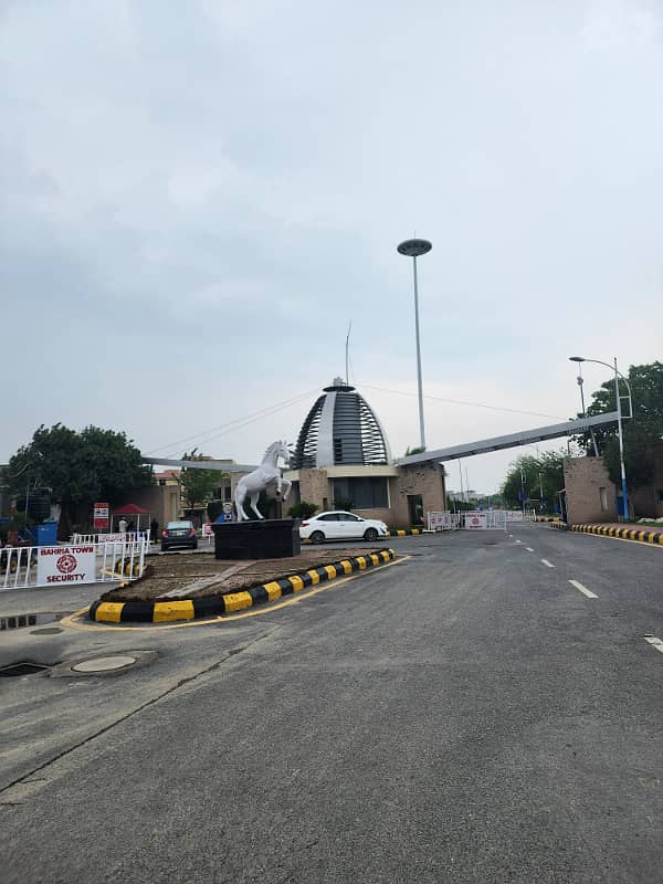 5 Marla Ideal Location Plot Available For Sale Bahria Nasheman Lahore 0