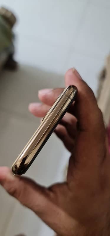 iphone 11 pro Non PTA 4