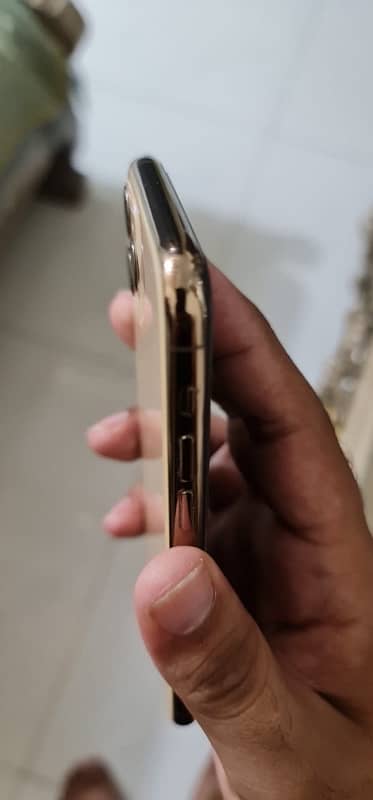 iphone 11 pro Non PTA 6