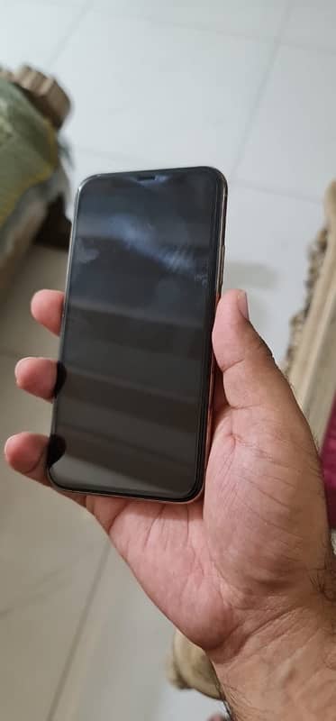 iphone 11 pro Non PTA 9