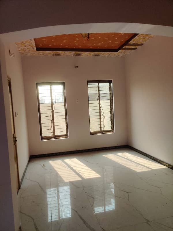 URGENT AND CHEPER 8 MARLA DOUBLE STOREY HOUSE FOR SALE IN CANAL PALMS 0