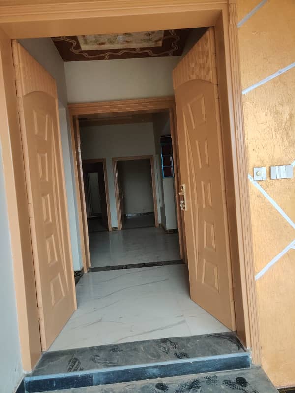 URGENT AND CHEPER 8 MARLA DOUBLE STOREY HOUSE FOR SALE IN CANAL PALMS 3