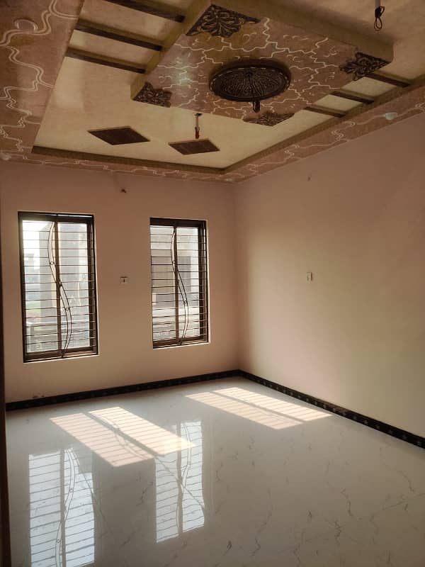 URGENT AND CHEPER 8 MARLA DOUBLE STOREY HOUSE FOR SALE IN CANAL PALMS 12