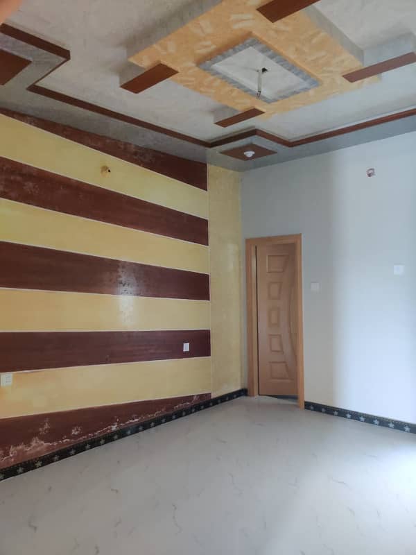 URGENT AND CHEPER 8 MARLA DOUBLE STOREY HOUSE FOR SALE IN CANAL PALMS 15