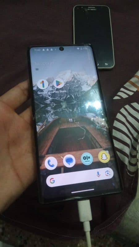 pixel 6 pro  (panel ok just glass breaks gift camera lover or pubg) 6