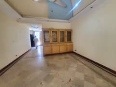 Affordable 1 Kanal Upper Portion For Rent In DHA Phase 4,Block DD, Lahore.