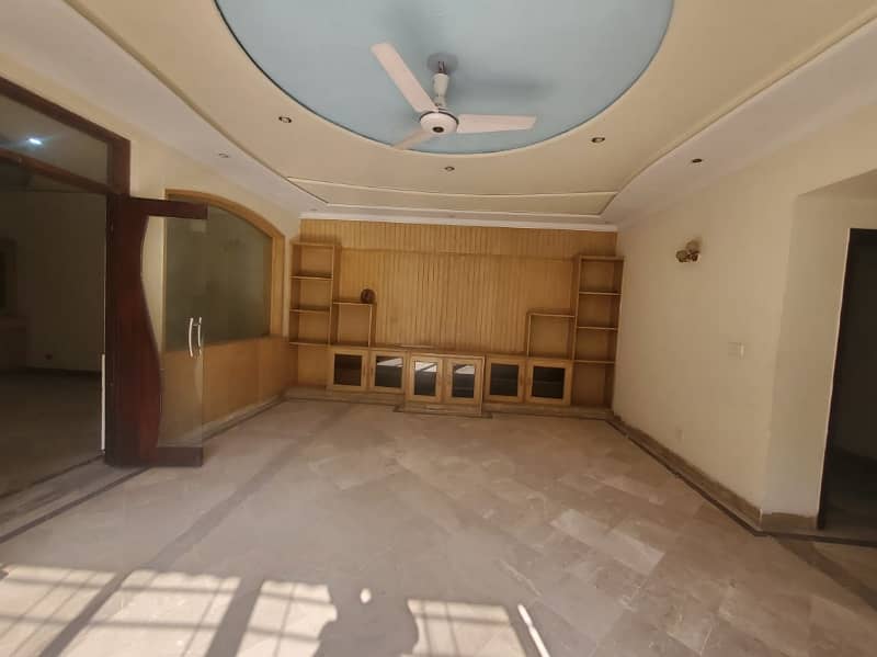 Affordable 1 Kanal Upper Portion For Rent In DHA Phase 4,Block DD, Lahore. 7