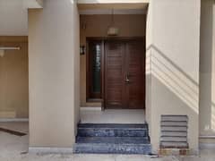 10 Marla House For Sale In Askari 11 - Sector B Lahore 0