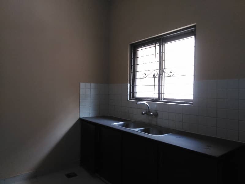 Well-constructed House Available For sale In Askari 11 - Sector A 10