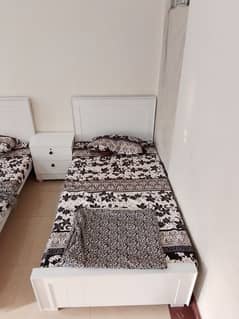 Single bed in white colour