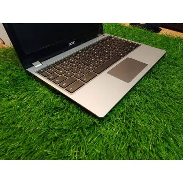 acer c740p 5th gen 4gb/128gb ssd slimmest laptop 1