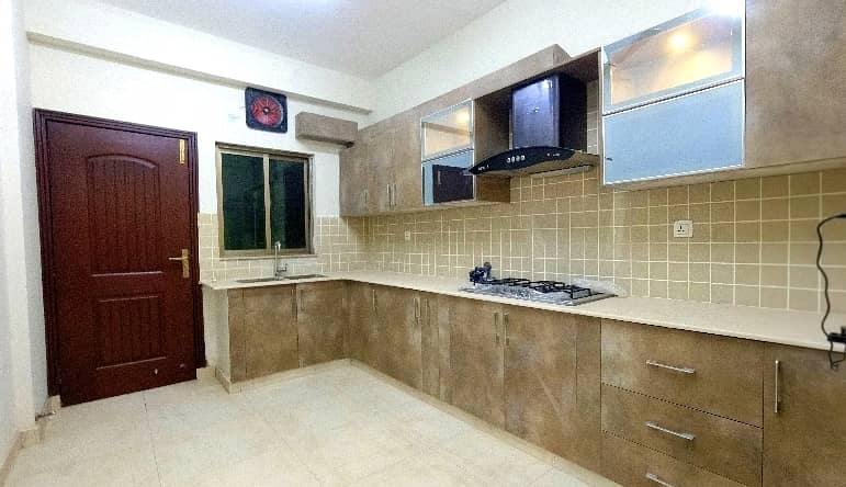 Prime Location Flat For Rent Situated In Askari 11 - Sector D 8