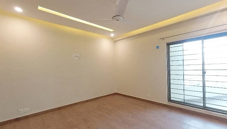 Prime Location Flat For Rent Situated In Askari 11 - Sector D 14