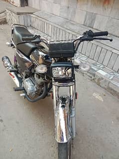 Honda 125 23/2024 model new condition