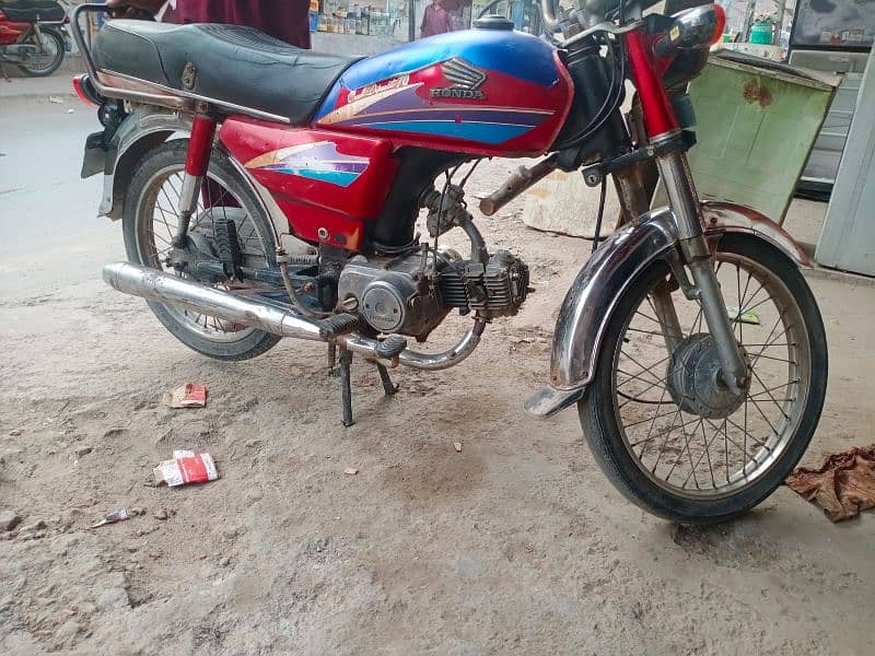 Honda 70cc dacomintce all okay hy jisy leni ho wo rabta kary 1