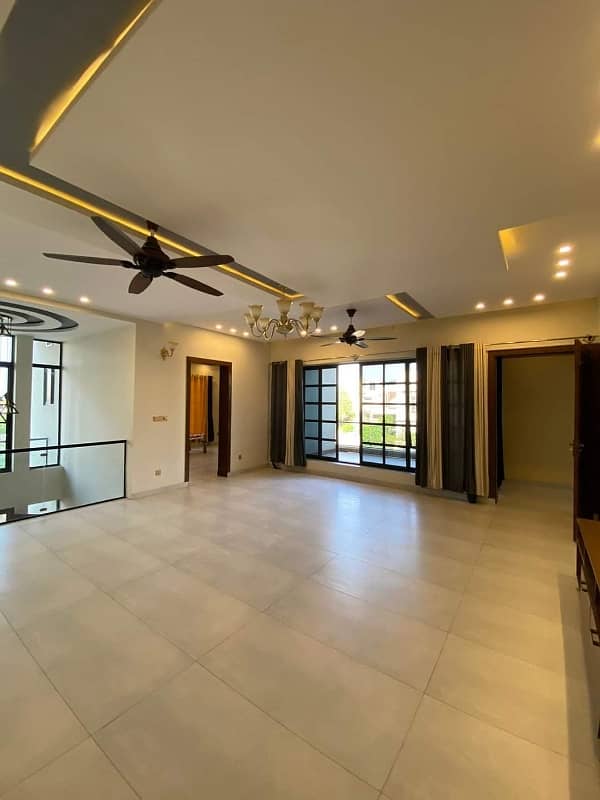 1 Kanal Luxury Designer Corner House For Rent 20