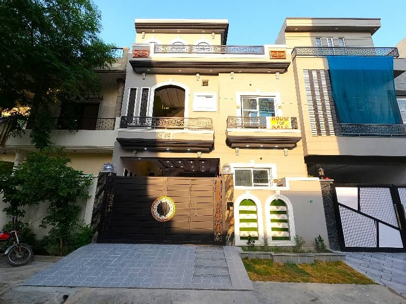 Ready To Buy A House In Jubilee Town - Block F Lahore 0