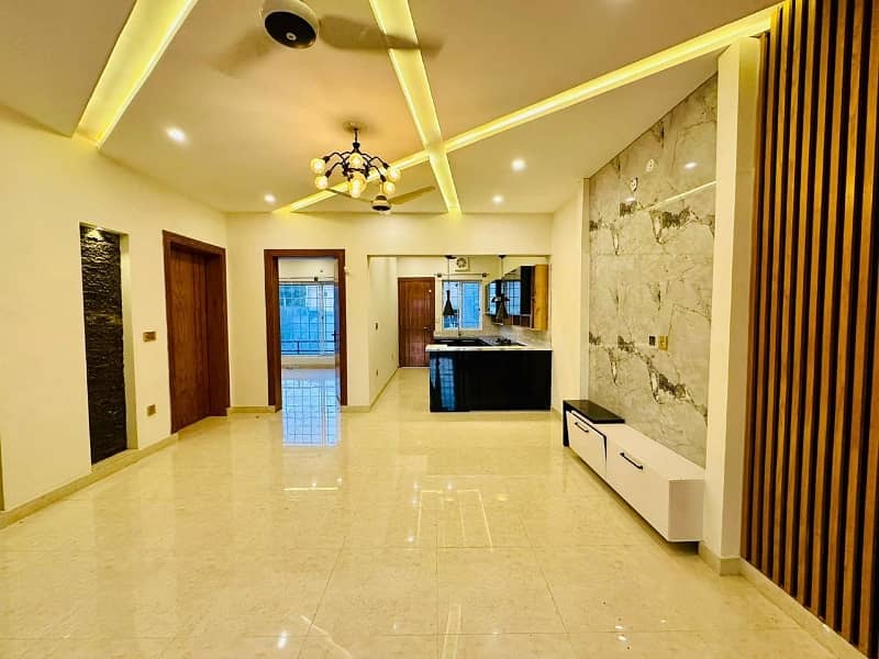 7 MARLA DESIGNER HOUSE FOR RENT 3