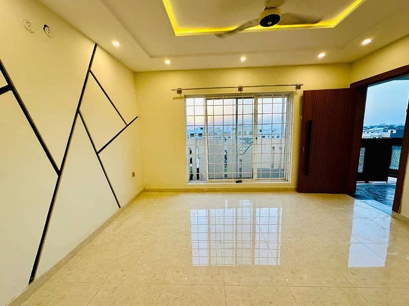 7 MARLA DESIGNER HOUSE FOR RENT 11