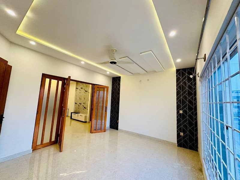 7 MARLA DESIGNER HOUSE FOR RENT 18