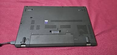 Lenovo T560