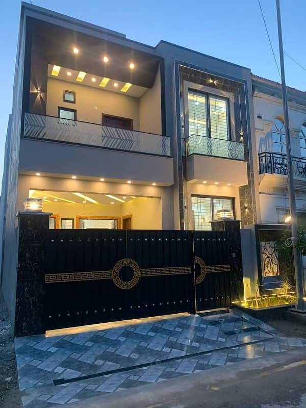 5 Marla Brand New House Available For Rent in Bahria Town Phase 8 0