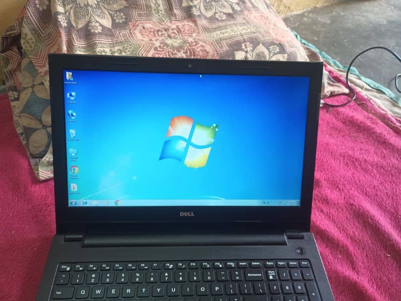 core i3 4th gen 8gb ram 500gb HDD 4