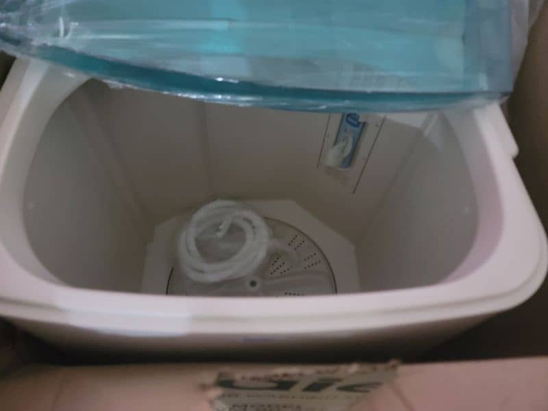 Haier Single tub washing machine 5