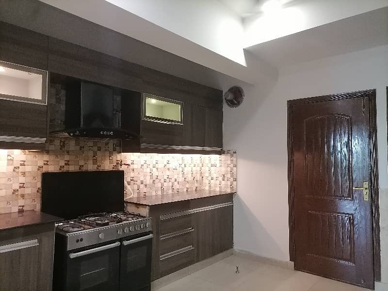 10 Marla Flat In Askari 11 - Sector B Apartments For Sale 16