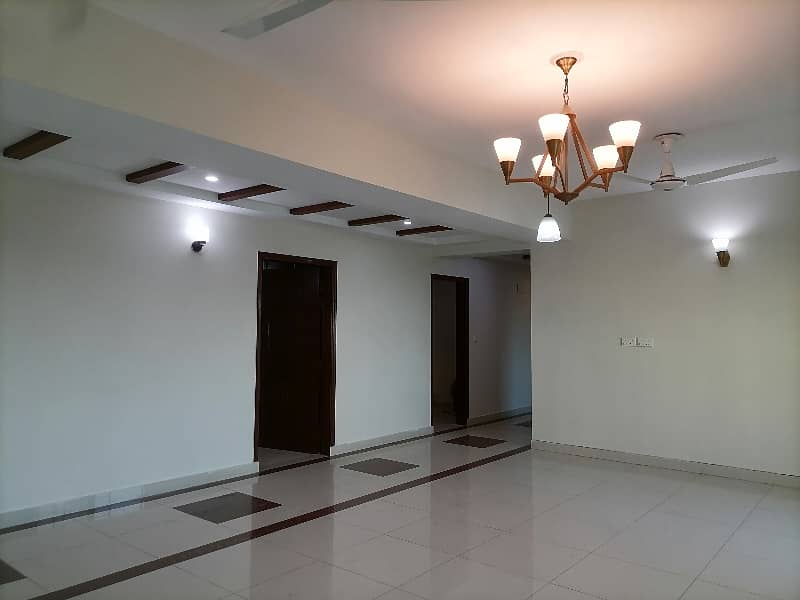 10 Marla Flat In Askari 11 - Sector B Apartments For Sale 18