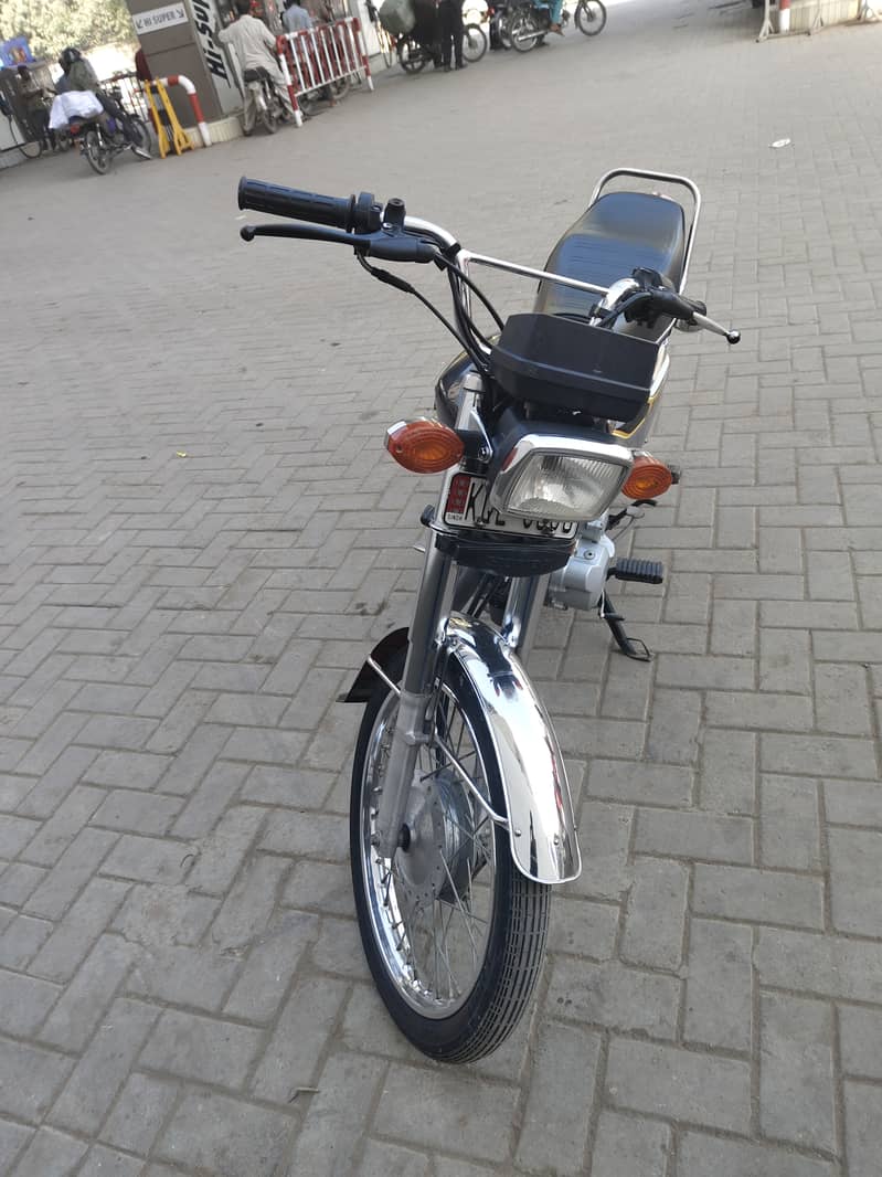 Honda CG125 Self 2022 6