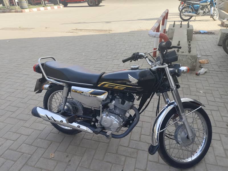 Honda CG125 Self 2022 7