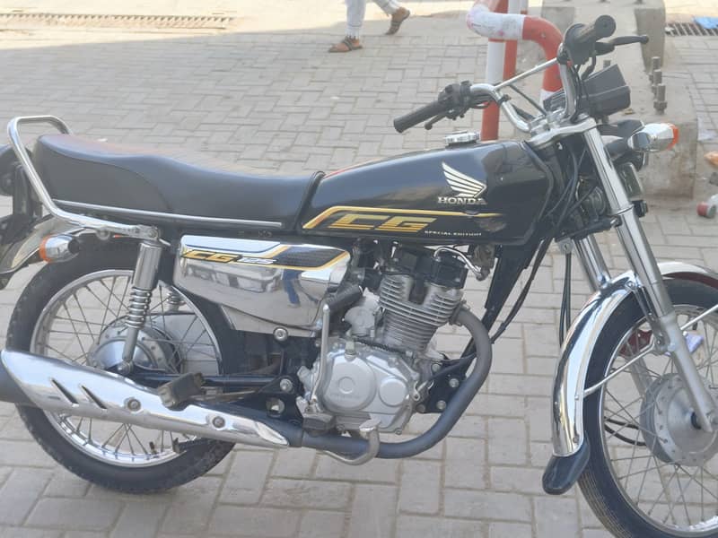 Honda CG125 Self 2022 8