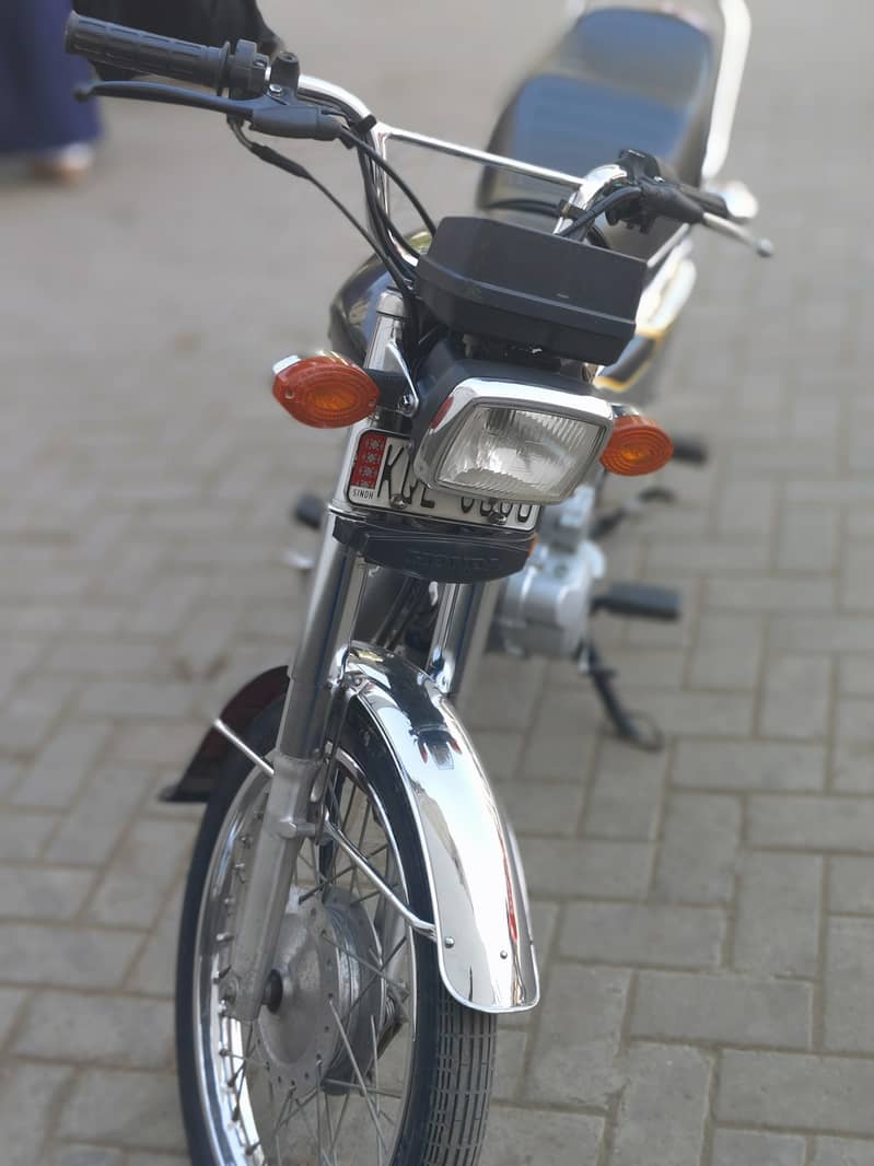 Honda CG125 Self 2022 10