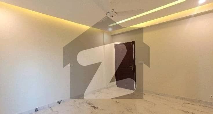 Unoccupied Flat Of 10 Marla Is Available For rent In Askari 2