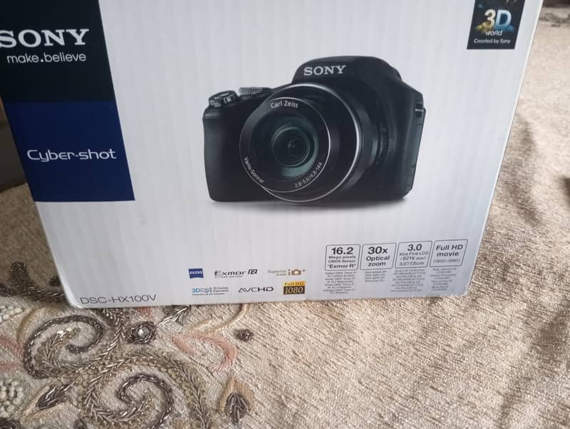 Sony camera for sale (DSC-HX100V) 8