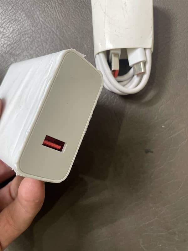 Mi ka 100% genuine 120w box pulled charger hy 3