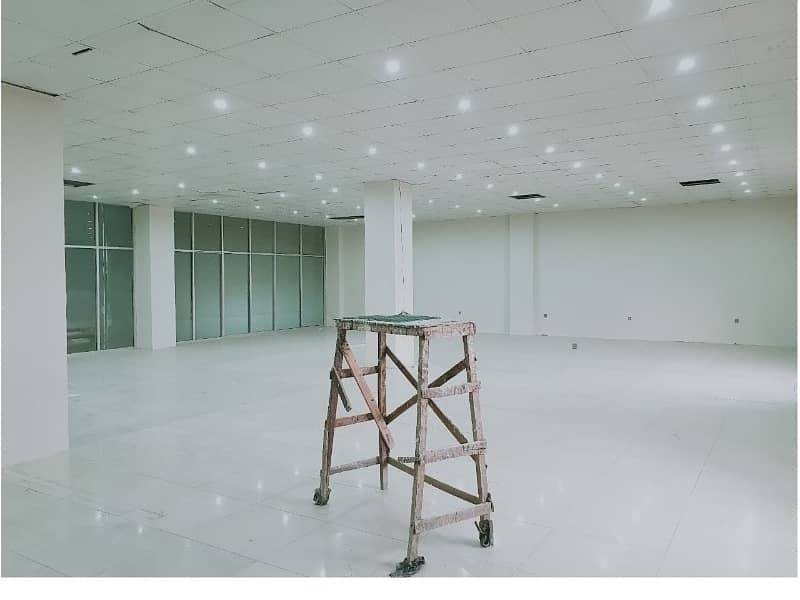 Area 3000 SqFt Corporate Office Available For Rent On Reasonable Rent in Main Boulevard Road Gulberg 3 Lahore 5