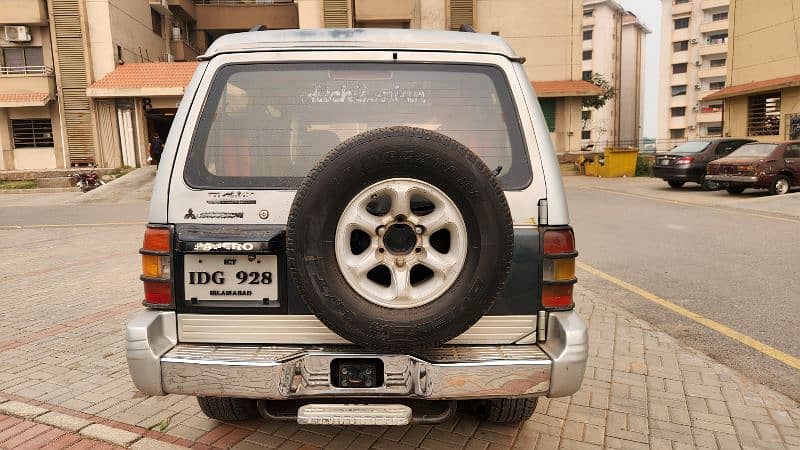 Mitsubishi Pajero 1996 5