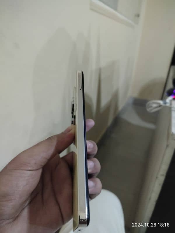 Infinix Hot 40 Pro – Like New, 2 Months Used | 10 Months Warranty 4