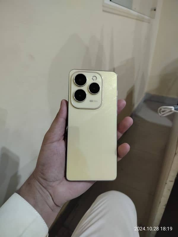 Infinix Hot 40 Pro – Like New, 2 Months Used | 10 Months Warranty 6