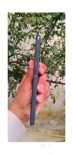 original phone  10by10 SAMSUNG GALAXY A13  10BY10 CONDITION  URGENTLY 3