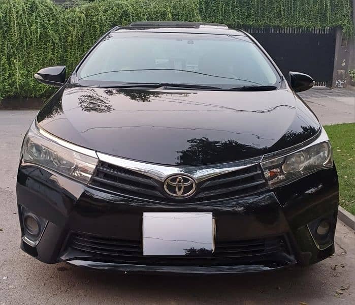 Toyota Altis Grande 2015 1