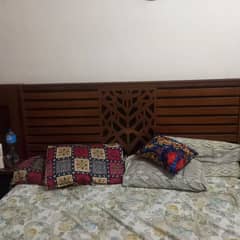 King size bed with side table,Dressing &wardrobe 0