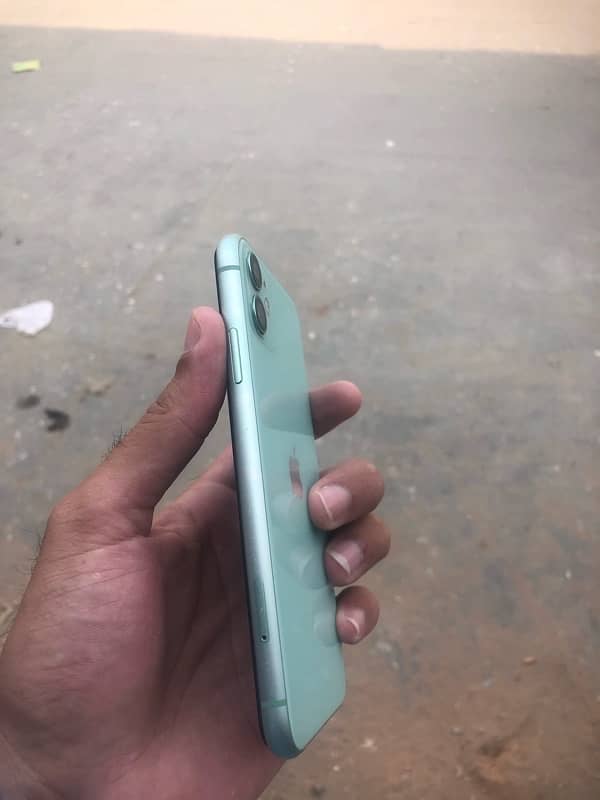 iPhone 11 64gb non pta h lush condition rabta number 03028165630 3