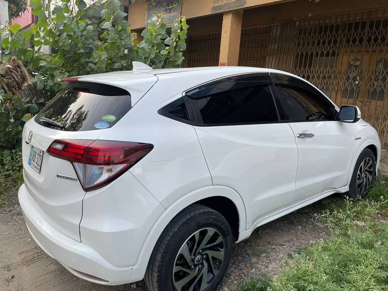 Honda Vezel 2015 Z Model 2016 Registered 5