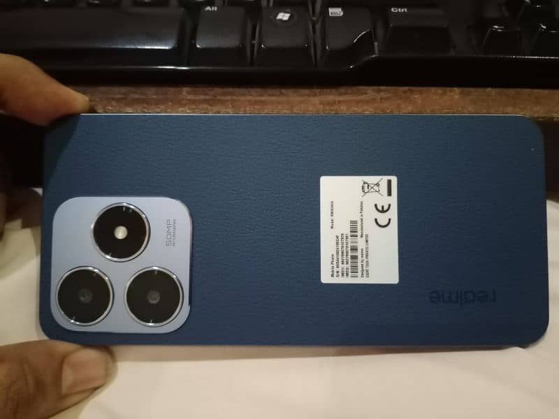 Realme C63 0