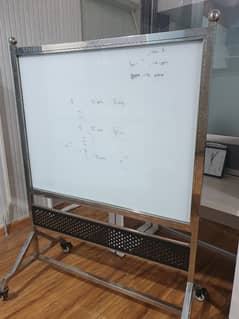 Glass whiteboard with movable stand