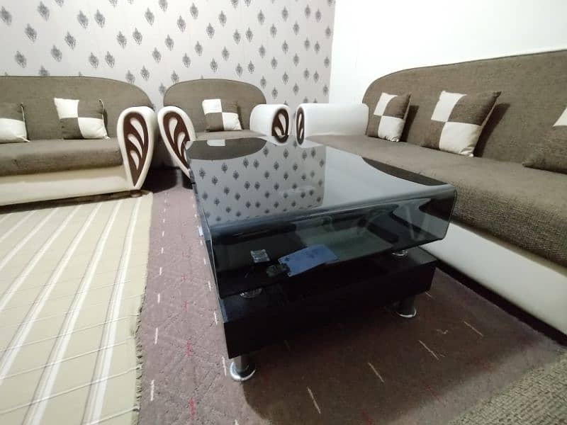 7 seater sofa set. with stylish Table. 3